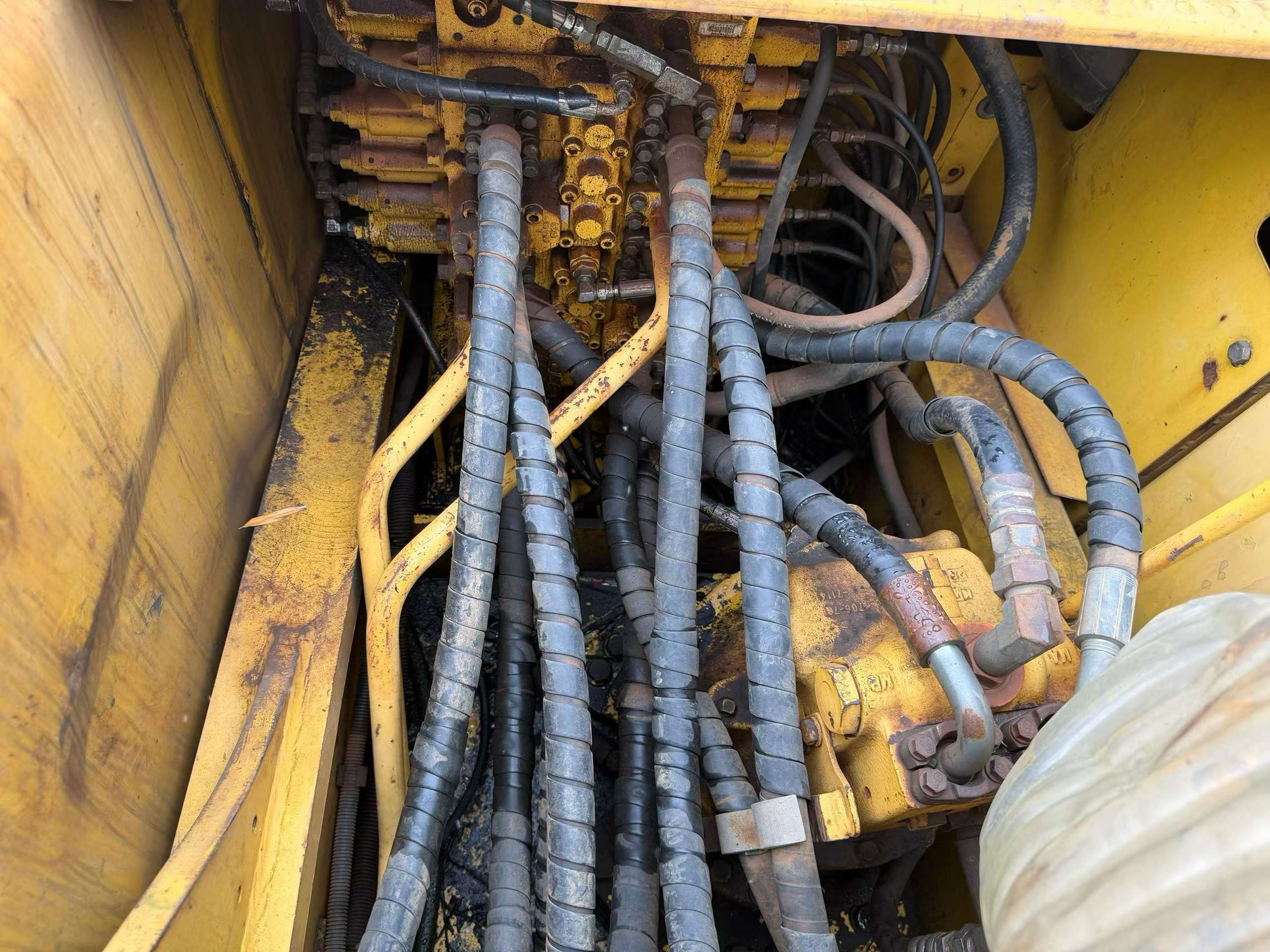 Acheter Pelle Komatsu PC240-6 d'occasion / 8