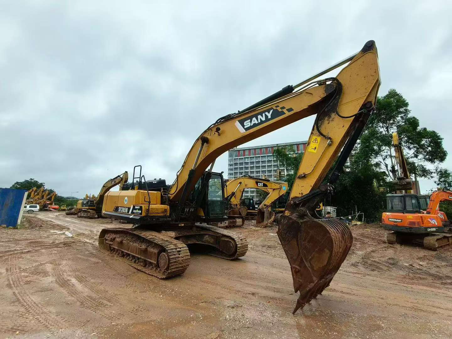 Buy Sany SY245H Used Excavator / 2