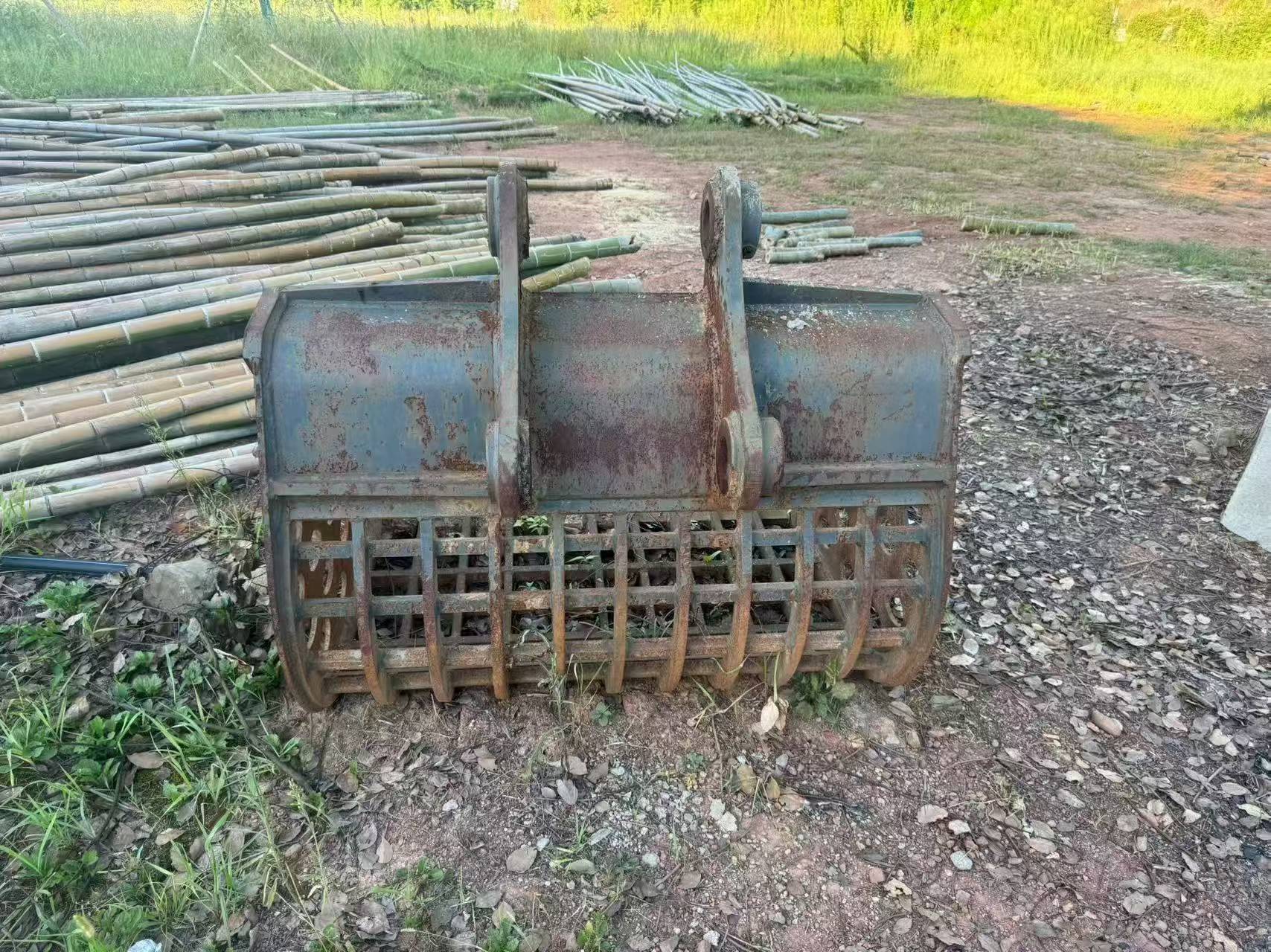 Buy Hyundai R215VS Used Excavator / 5