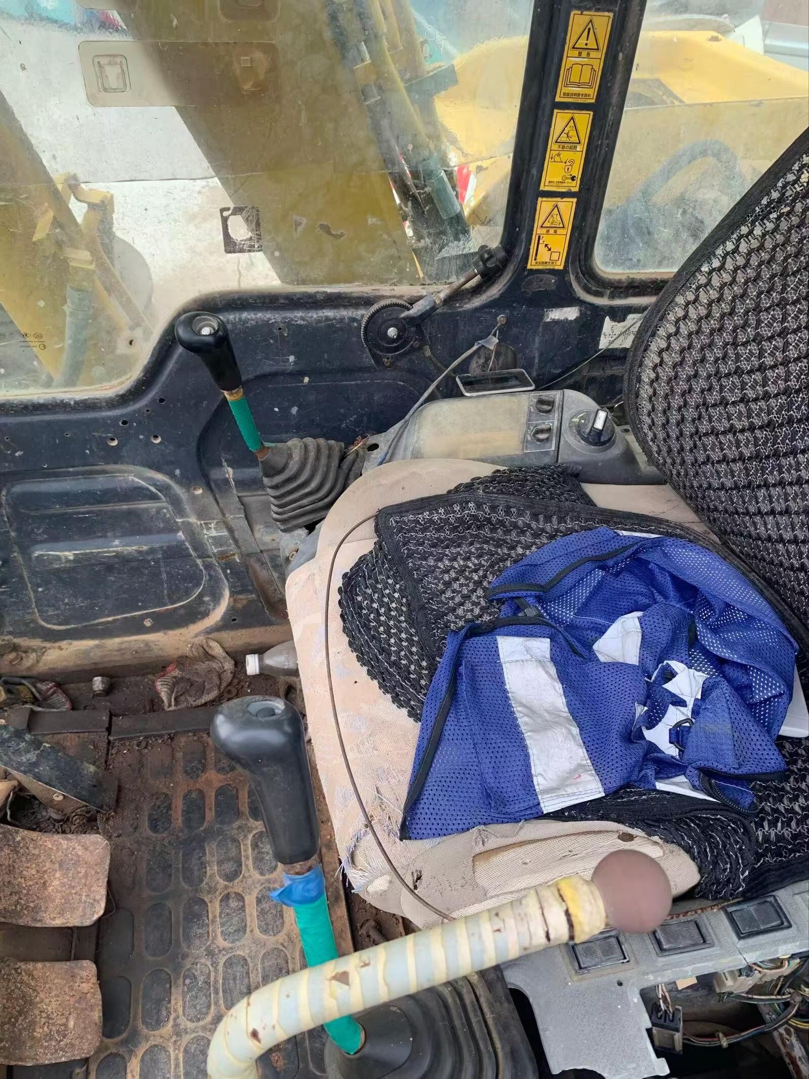 Buy Komatsu PC60-7 Used Excavator / 7 Buy Komatsu PC60-7 Used Excavator / 7