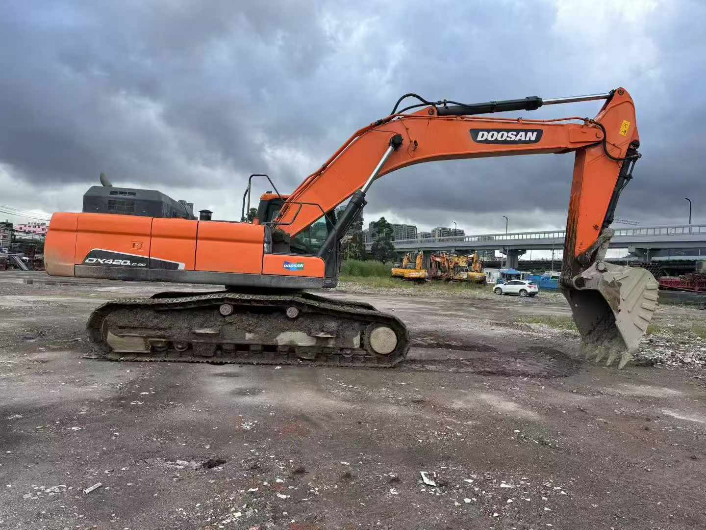 شراء حفارة Doosan DH420LC-7 مستعملة / 3