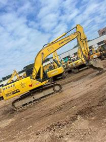Buy Sumitomo SH200A5 Used Excavator / 2 Buy Sumitomo SH200A5 Used Excavator / 2