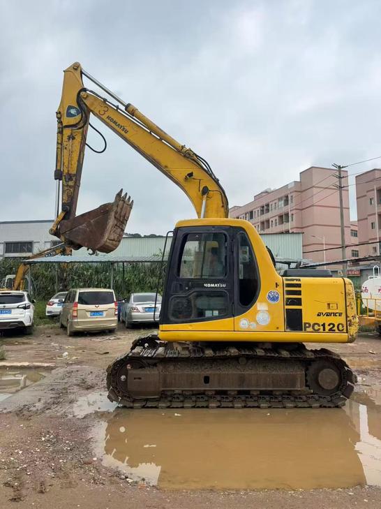 Buy Komatsu PC120-6E Used Excavator / 1