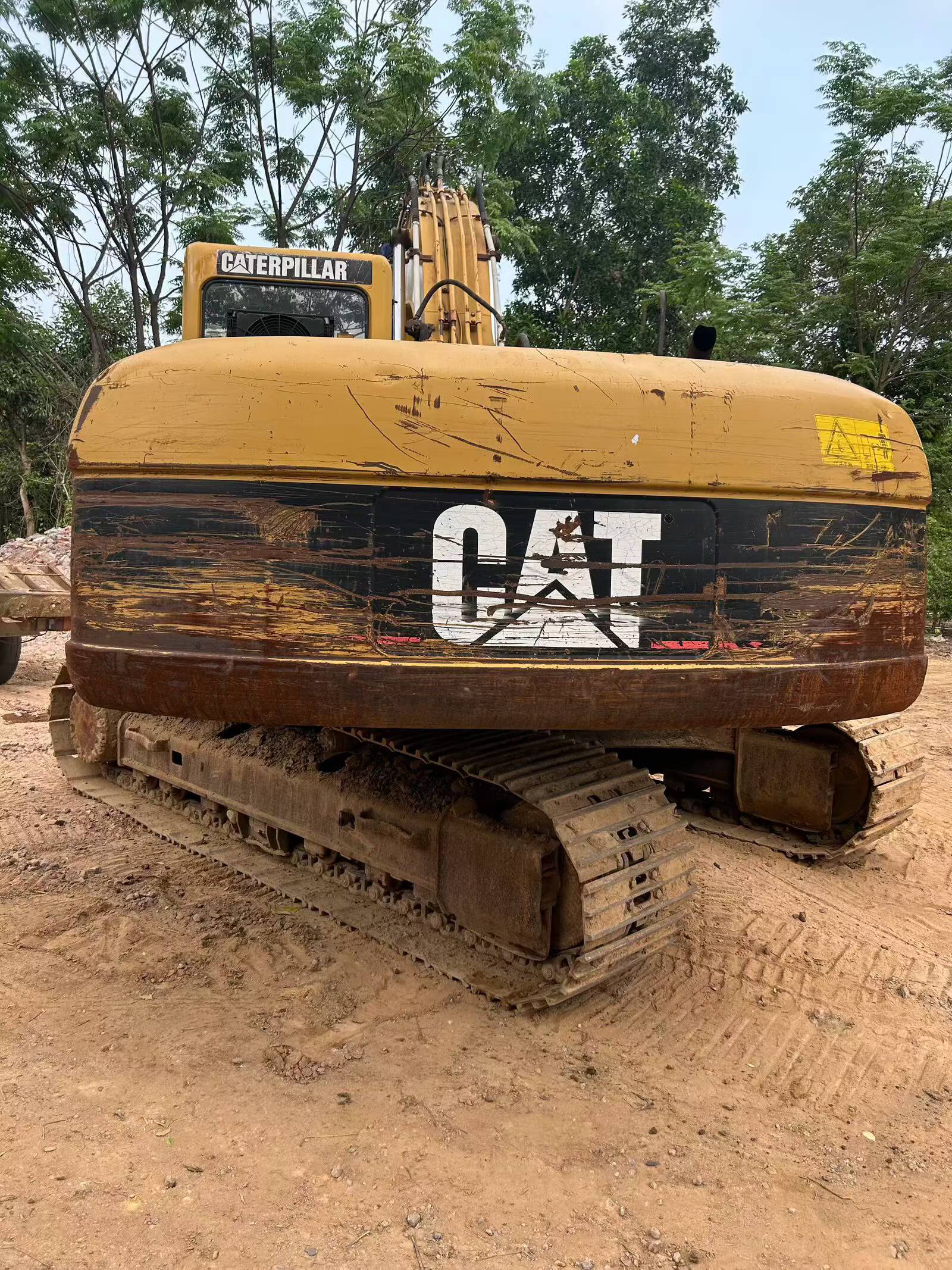 Buy Caterpillar 320C Used Excavator / 1