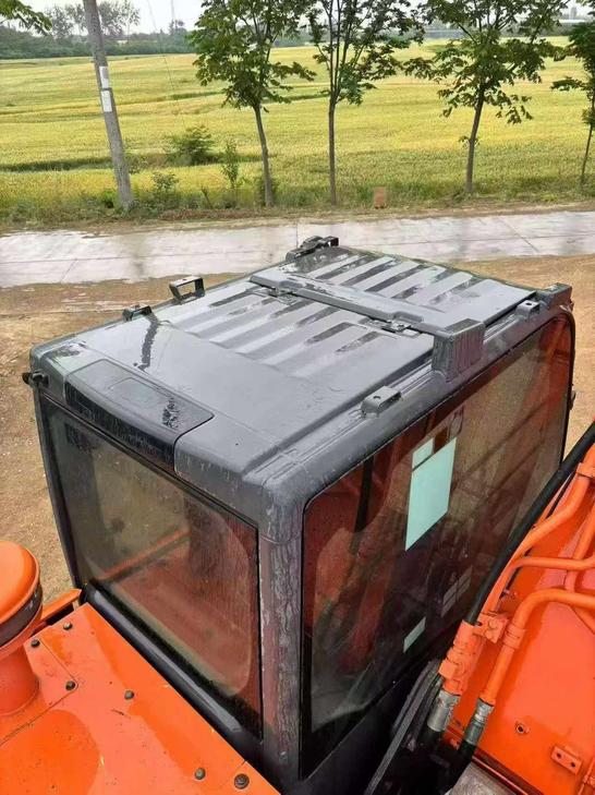 Buy Hitachi EX200-1 Used Excavator / 1