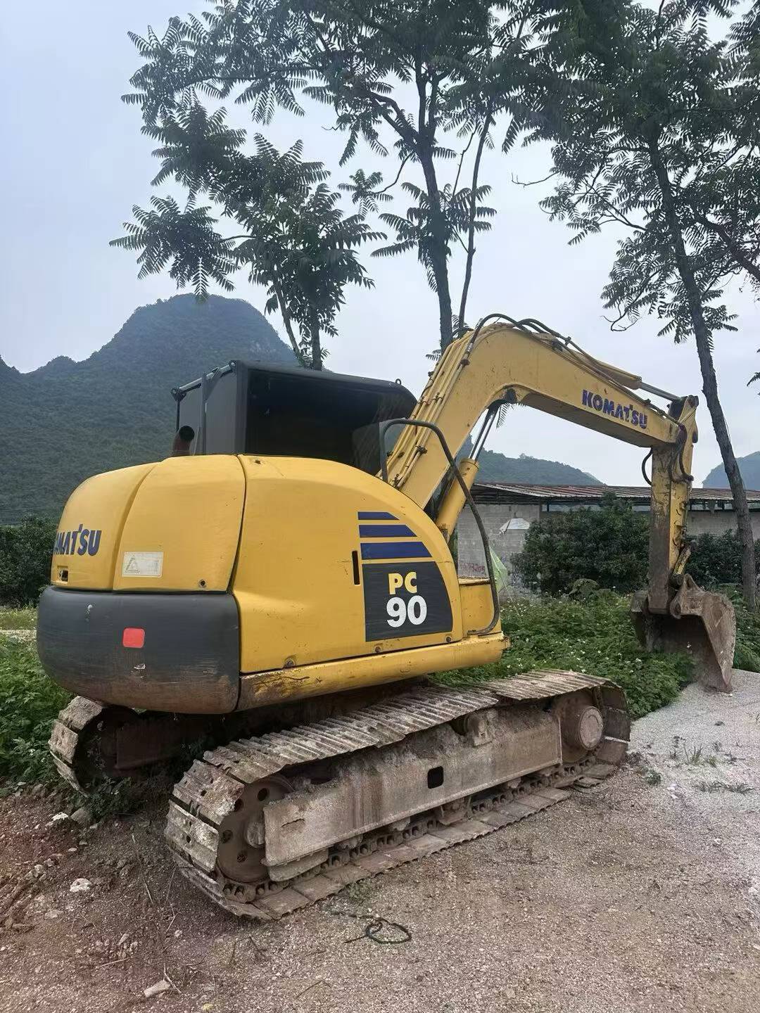 Buy Komatsu PC60-8 Used Excavator / 3