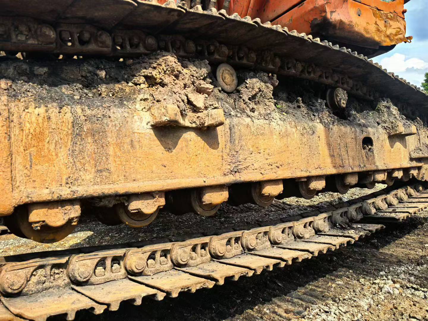 Buy Doosan DH220-9E Used Excavator / 8