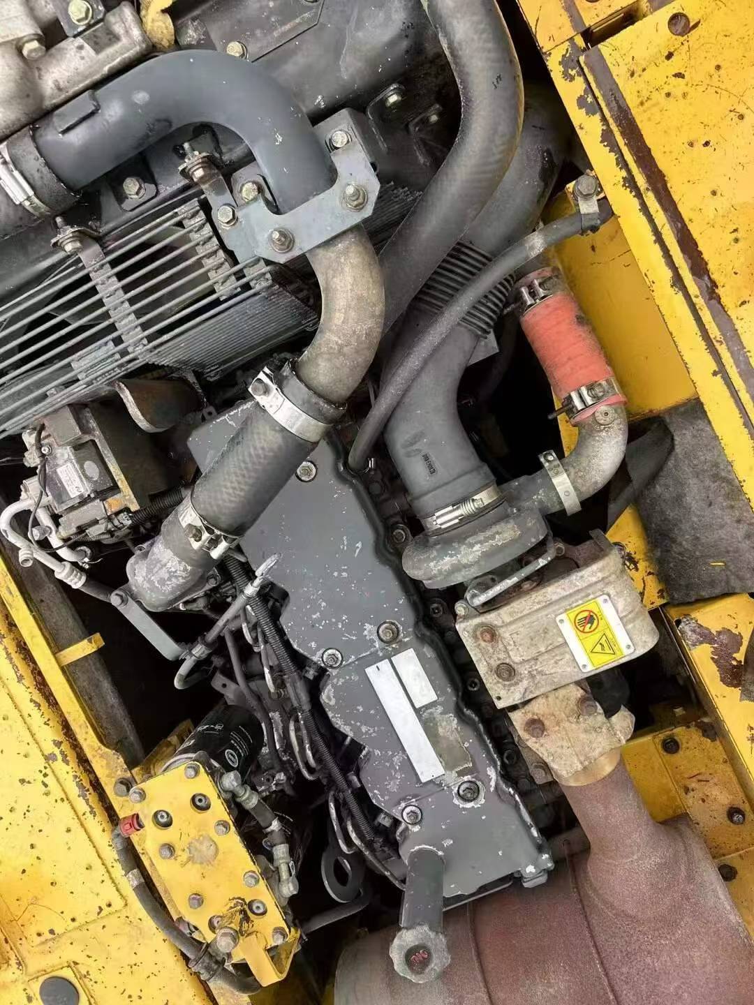 Buy Komatsu PC200-8 Used Excavator / 8