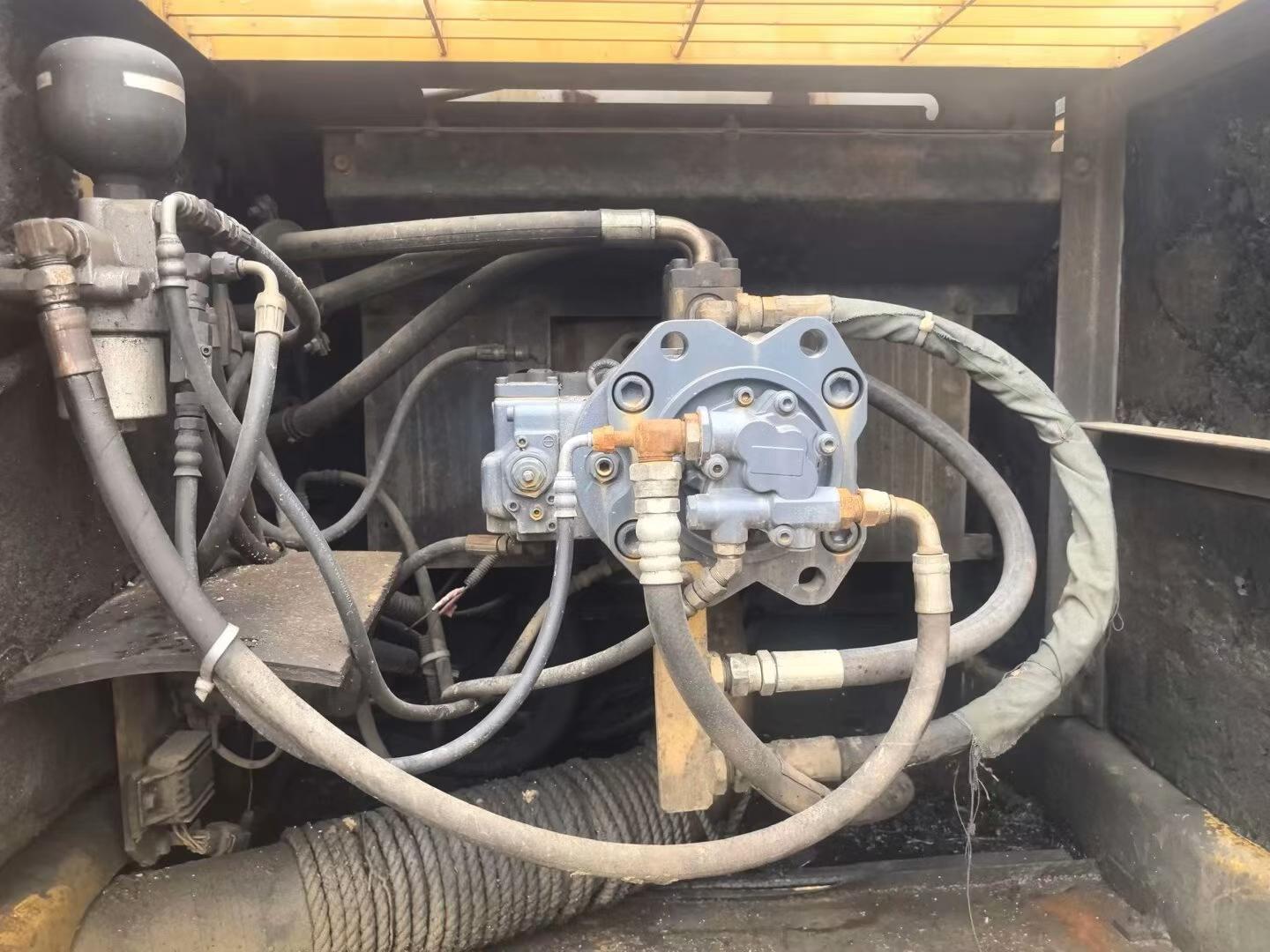Buy Kato 820-3SP Used Excavator / 5 Buy Kato 820-3SP Used Excavator / 5