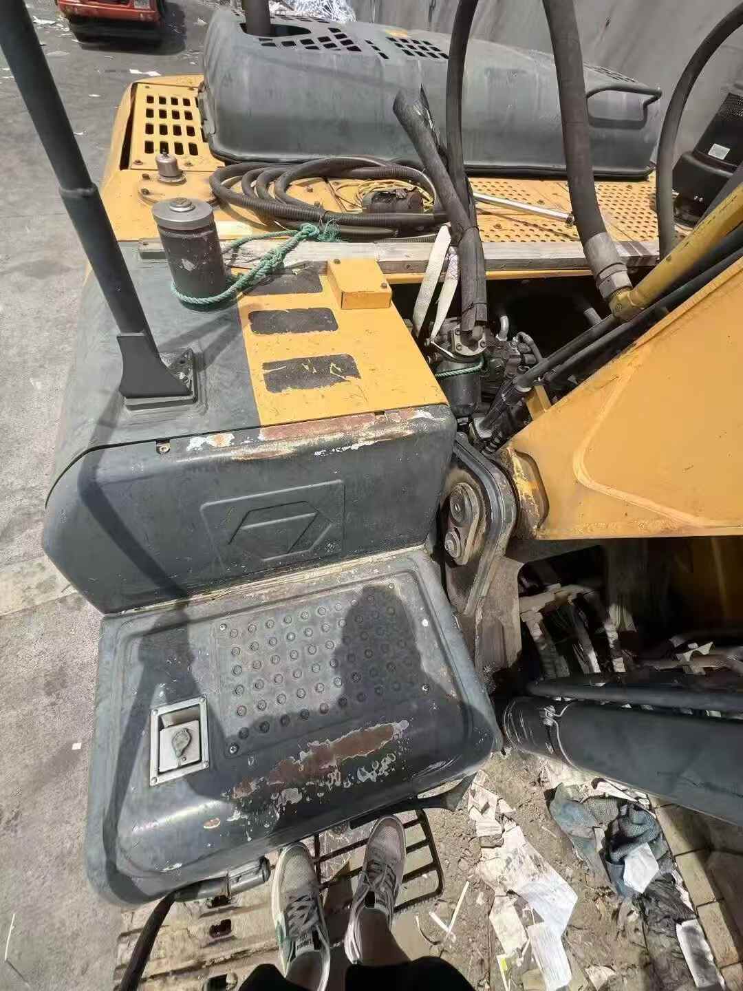 Buy XCMG XE215 Used Excavator / 6 Buy XCMG XE215 Used Excavator / 6