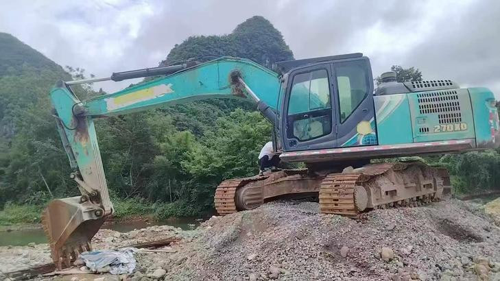 Buy Kobelco SK270D Used Excavator / 1