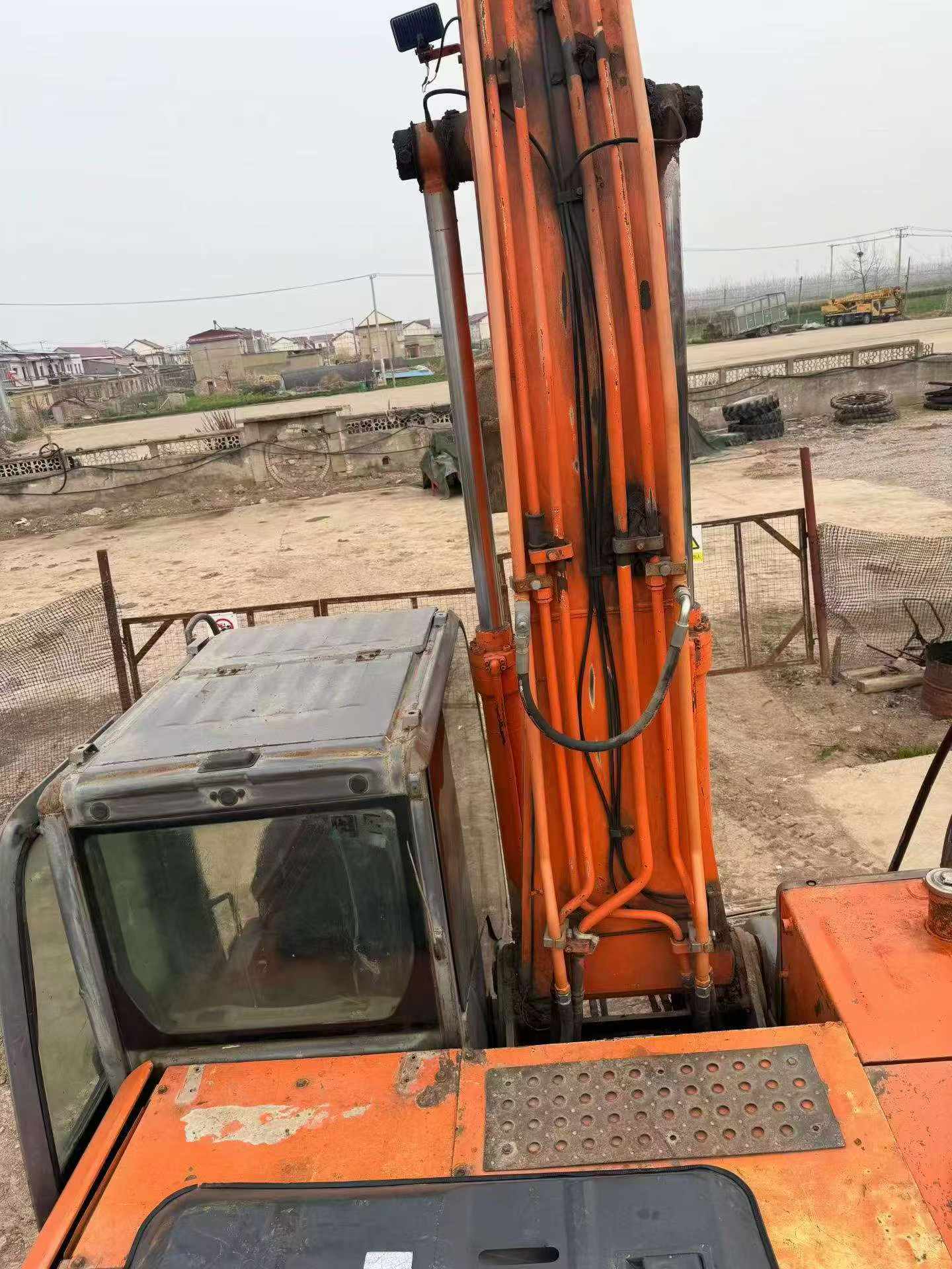 Buy Hitachi EX200-3 Used Excavator / 7