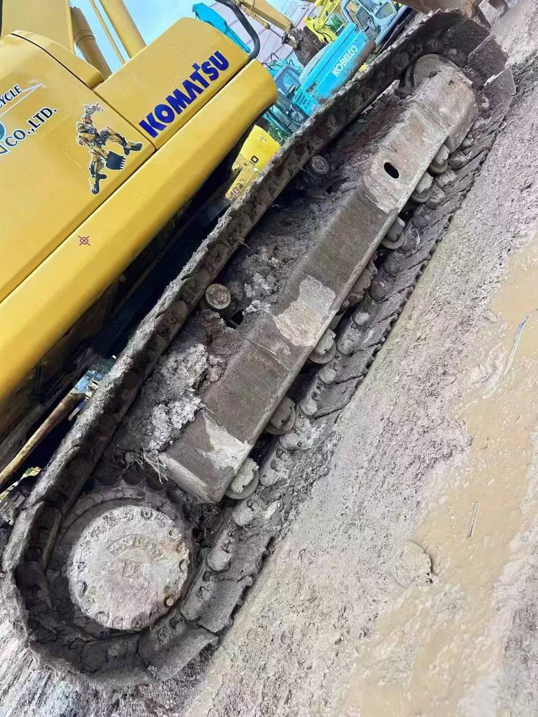 Buy Komatsu PC200-8 Used Excavator / 5