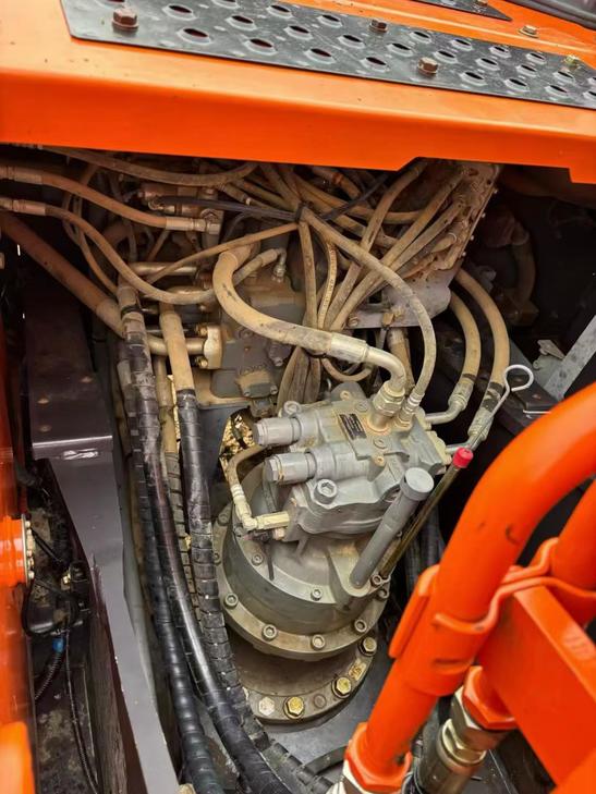 Buy Hitachi EX200 Used Excavator / 1