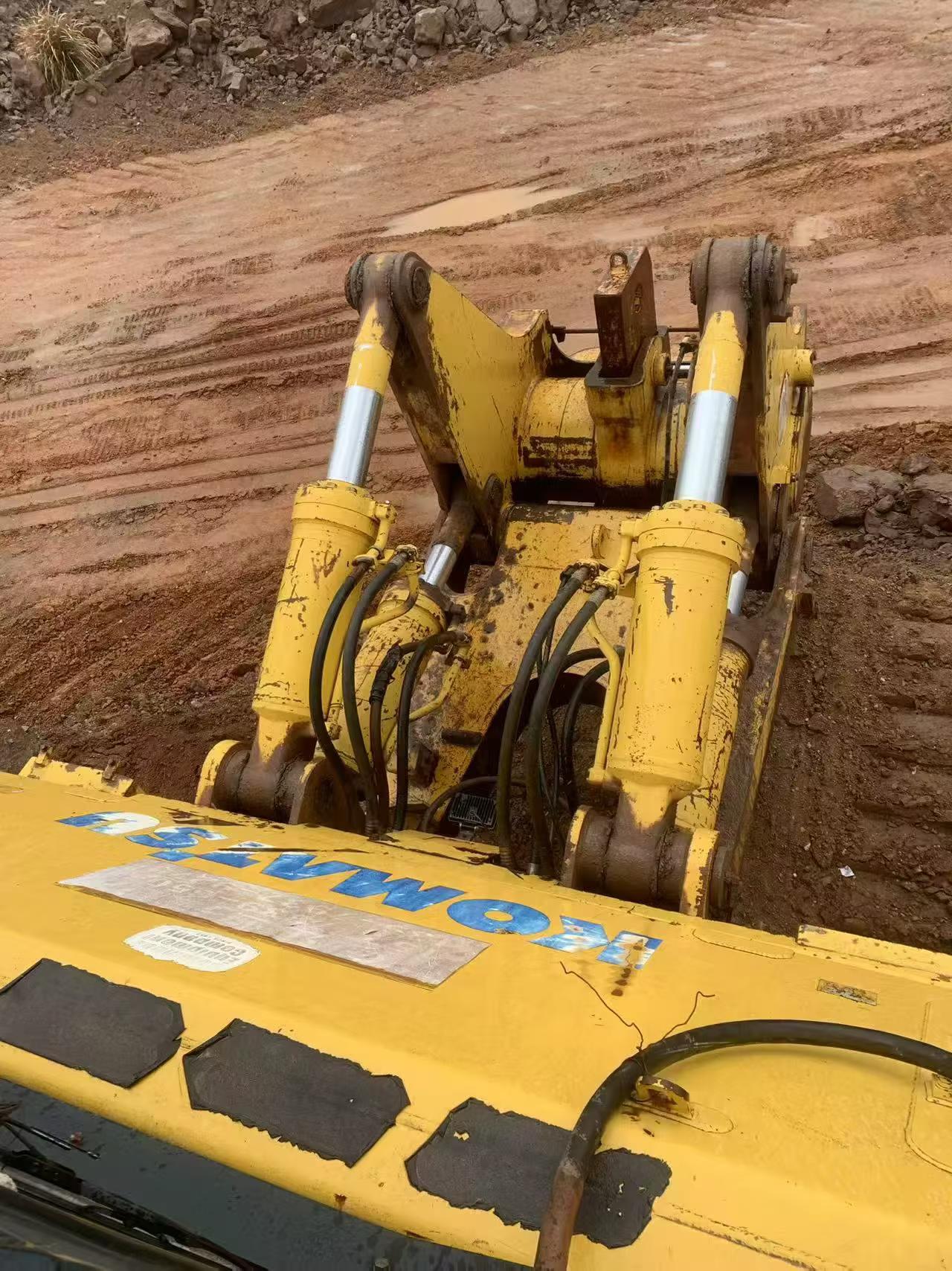 Buy Komatsu WA475-10 Used Excavator / 3 Buy Komatsu WA475-10 Used Excavator / 3