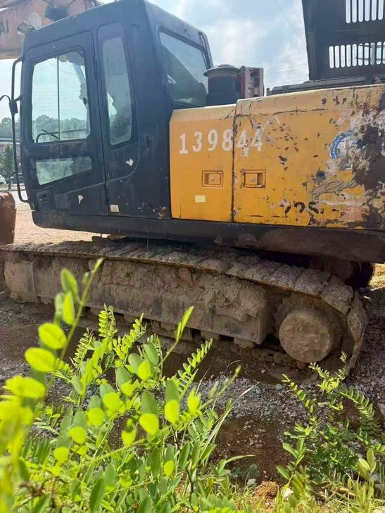 Buy Hyundai R215-7 Used Excavator / 1