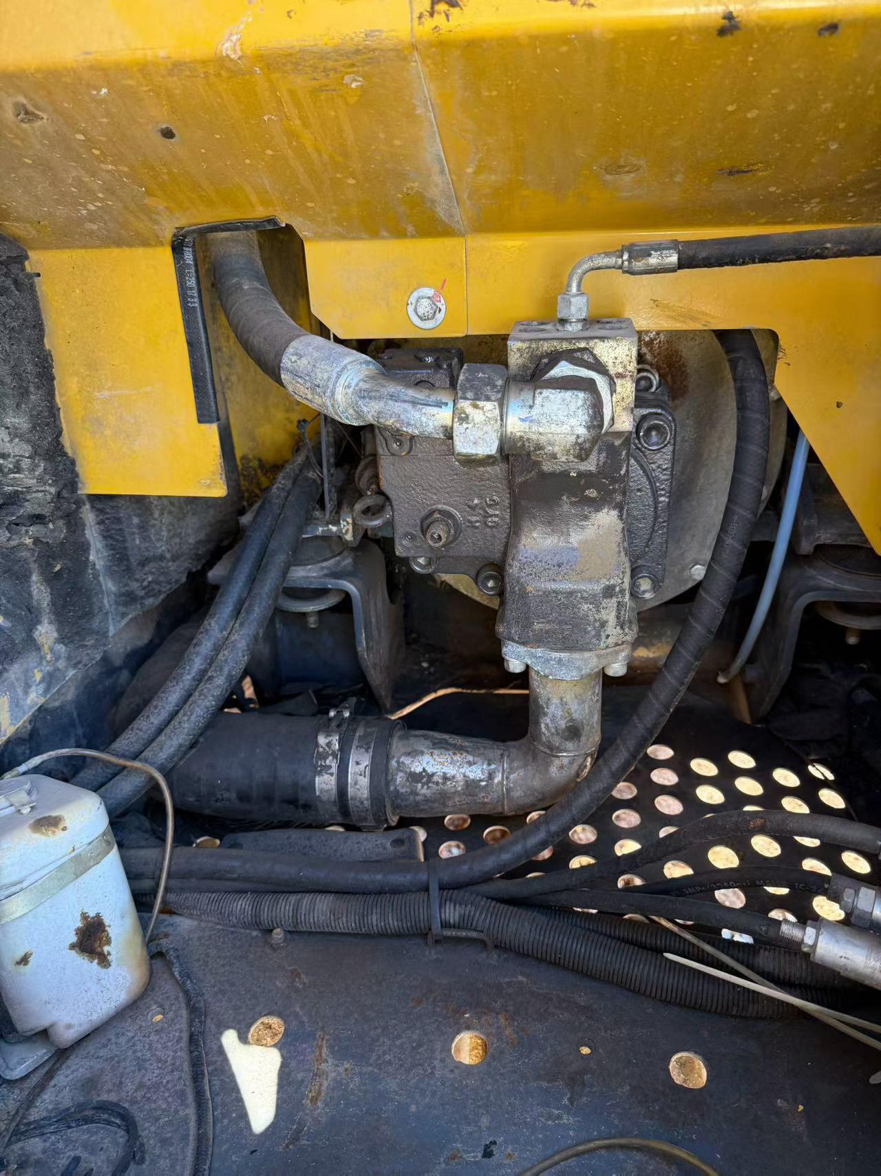 Buy XCMG XE75C Used Excavator / 4 Buy XCMG XE75C Used Excavator / 4