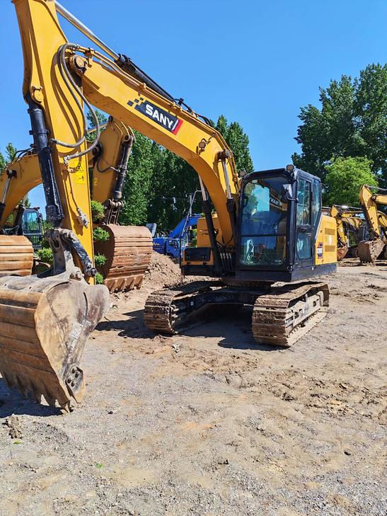 Buy Sany SY135 Used Excavator / 1