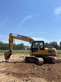 Buy XCMG XE150D Used Excavator / 2 Buy XCMG XE150D Used Excavator / 2