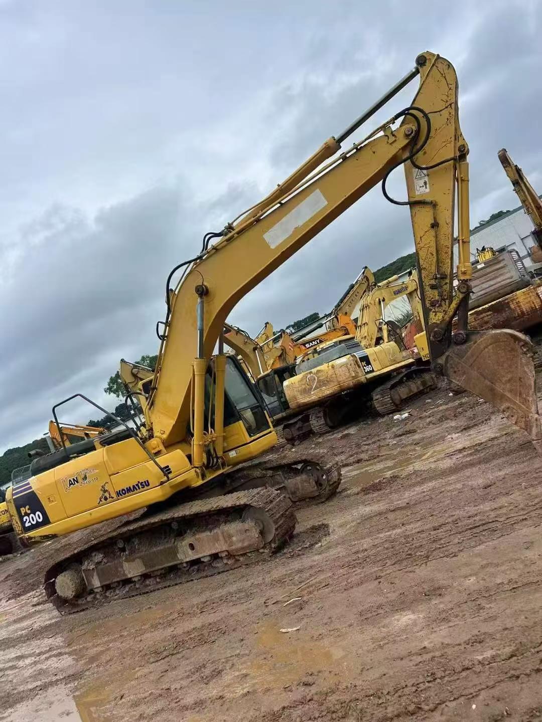 Buy Komatsu PC200-8 Used Excavator / 2