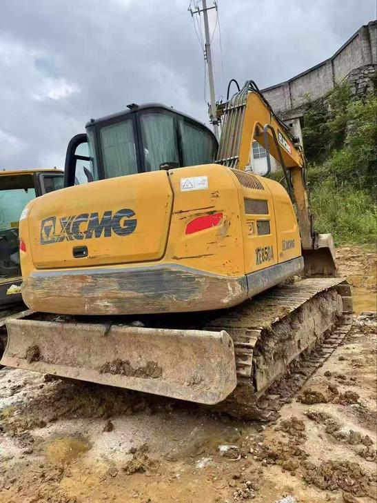 Buy XCMG XE75C Used Excavator / 1