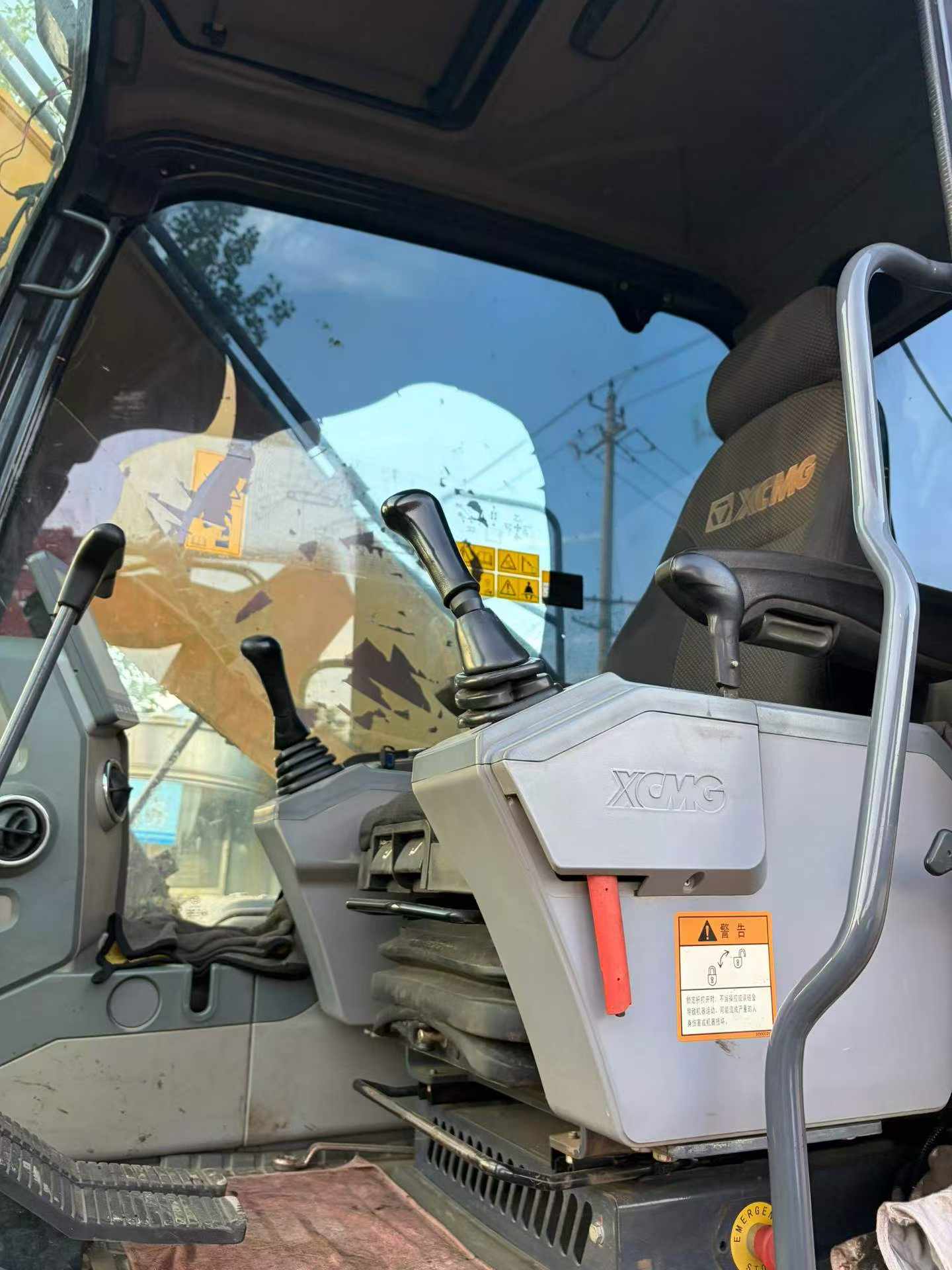 Buy XCMG XE215 Used Excavator / 4