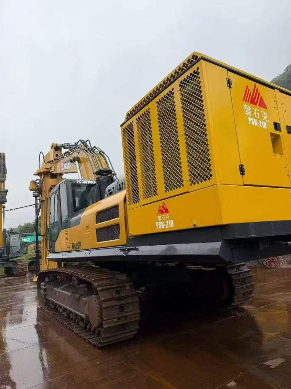 Buy XCMG XE400T Used Excavator / 4
