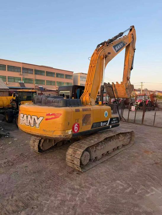 Buy Sany SY205C Used Excavator / 1