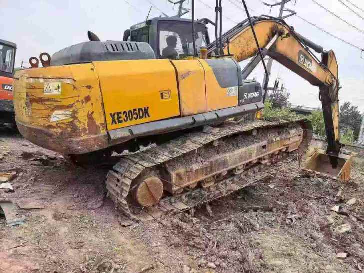Buy XCMG XE245D Used Excavator / 1