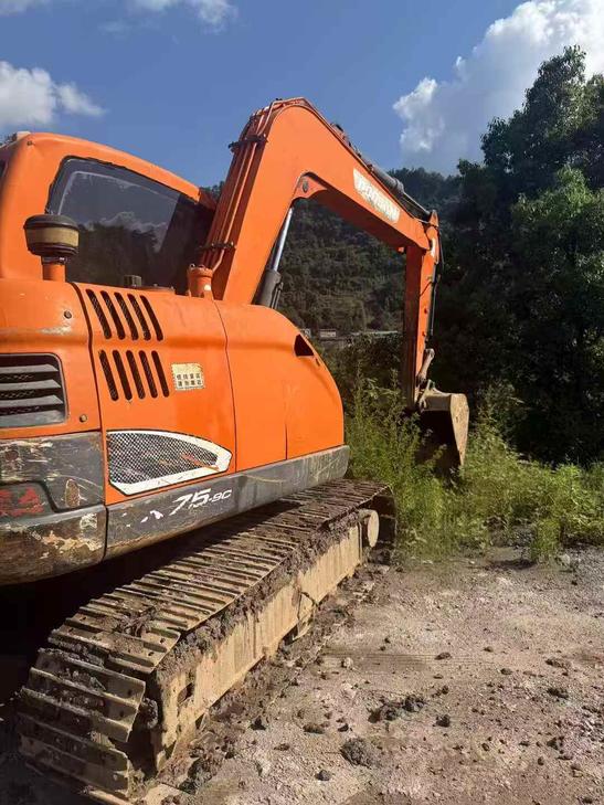 Buy Doosan DX75-10 Used Excavator / 1