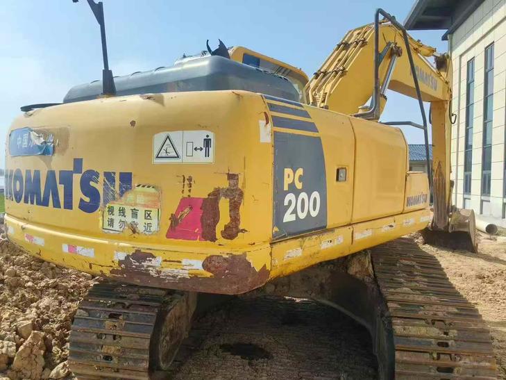 Buy Komatsu PC200-8 Used Excavator / 1
