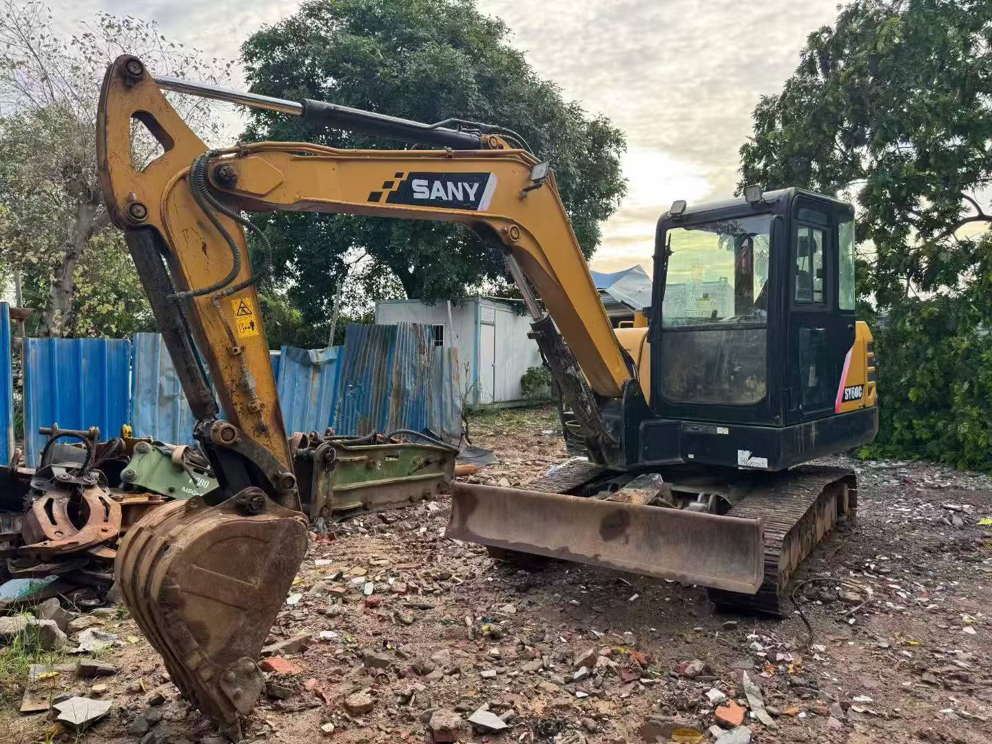 Buy Sany SY60 Used Excavator / 4