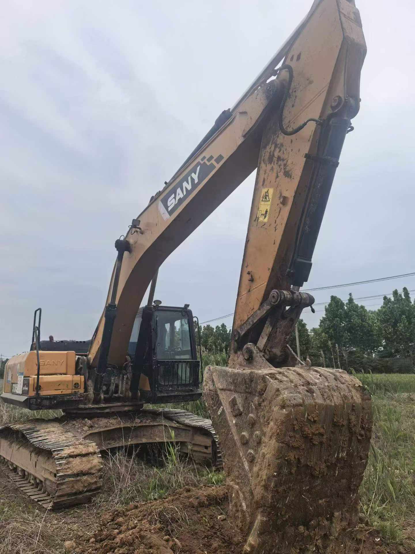 Buy Sany SY245H Used Excavator / 2 Buy Sany SY245H Used Excavator / 2