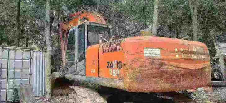 Buy Hitachi EX240-3 Used Excavator / 1