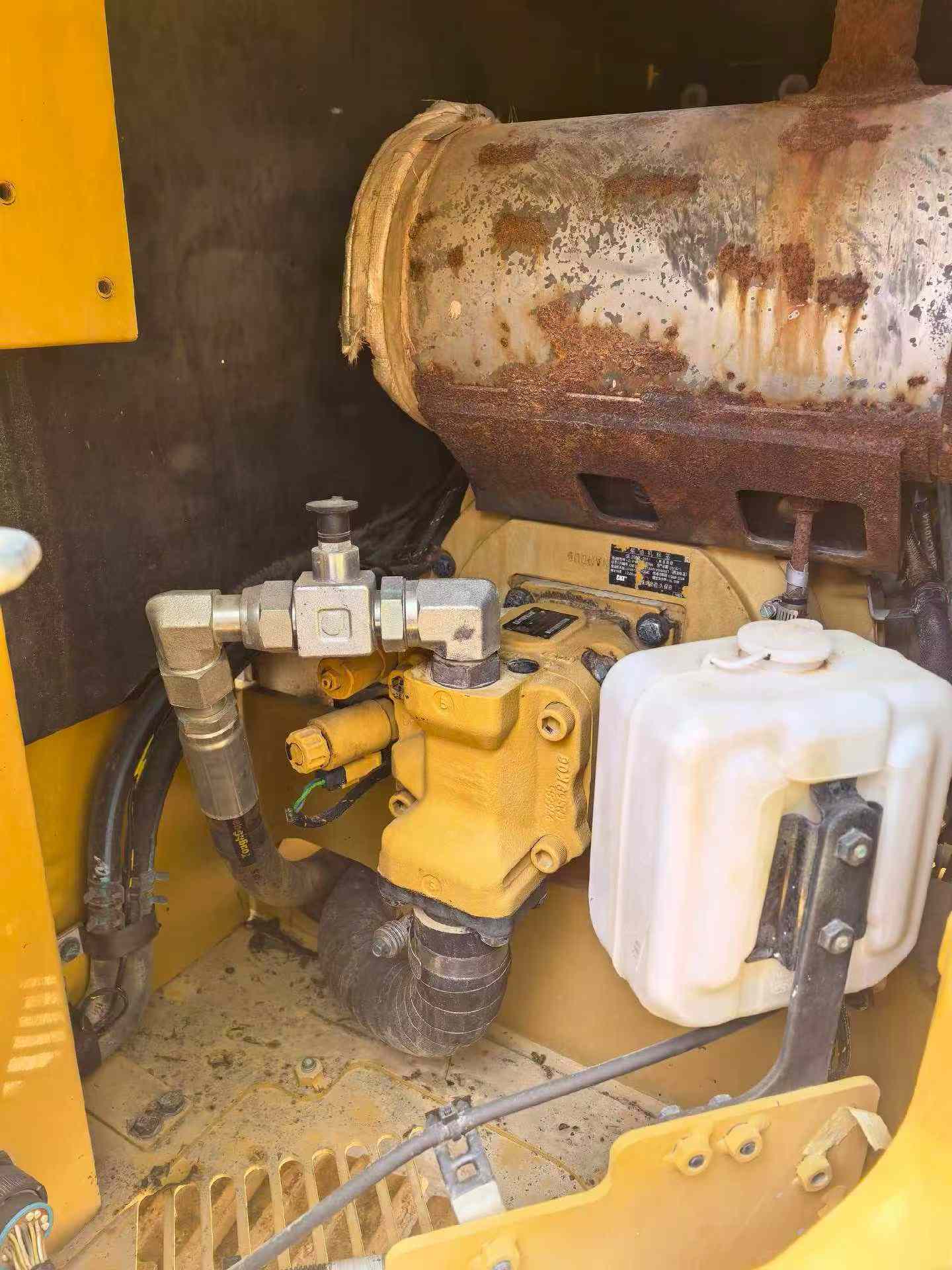 Buy Caterpillar 307B Used Excavator / 9