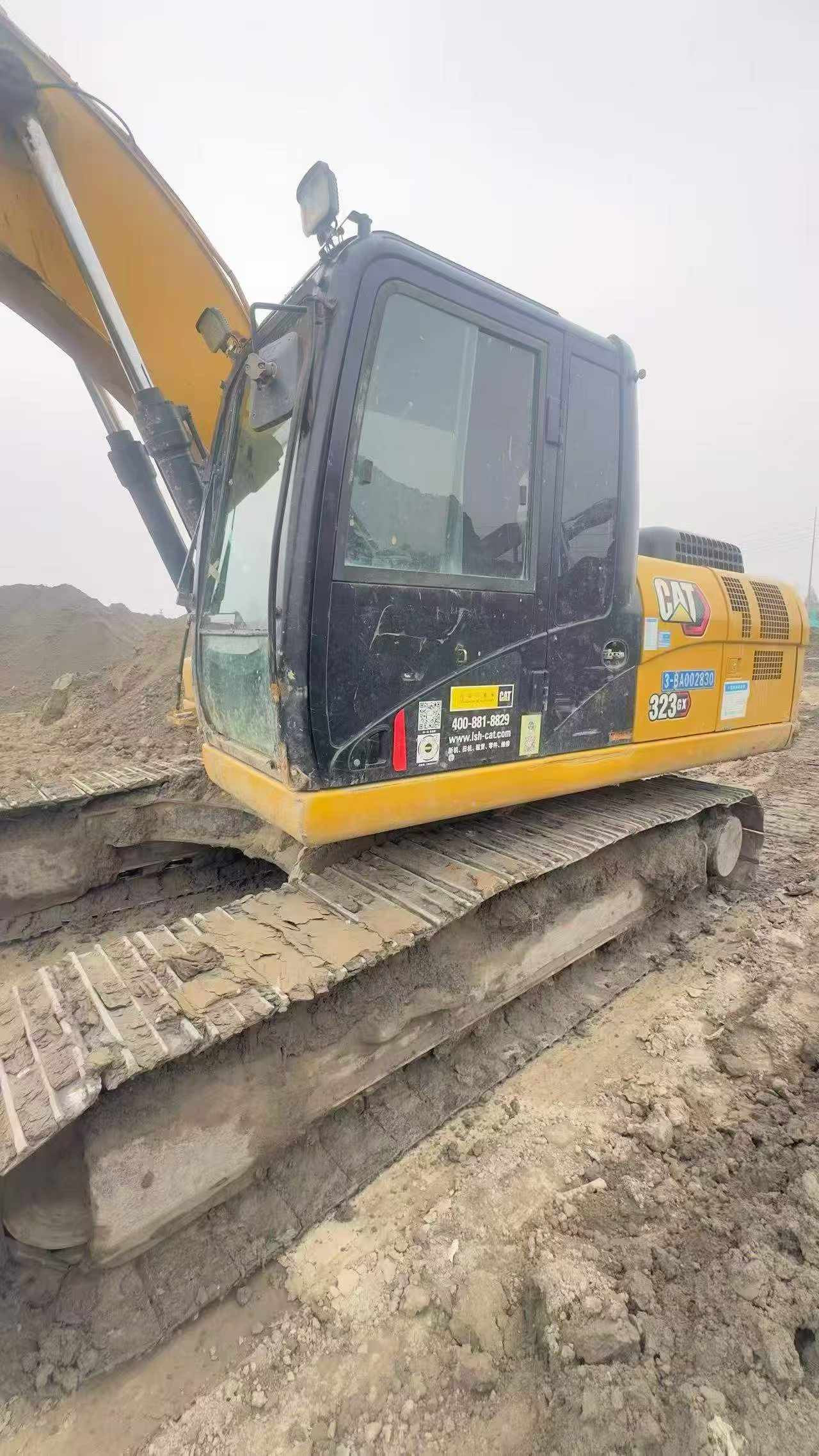 Buy Caterpillar 323 Used Excavator / 4