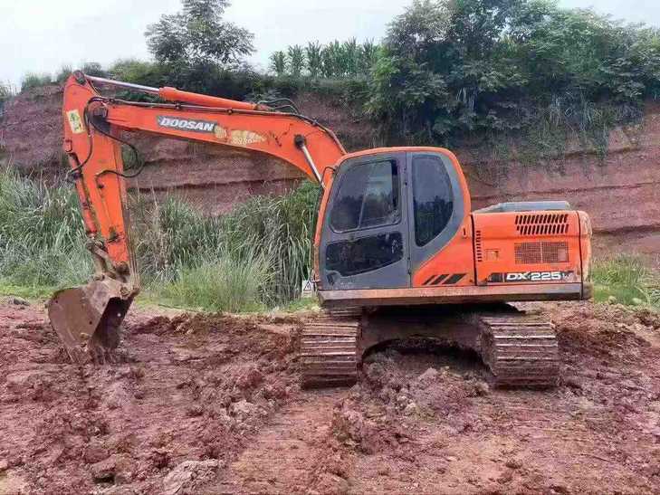 Buy Doosan DX15 Used Excavator / 1