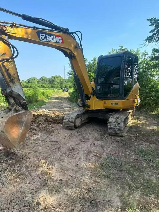 Buy XCMG XE60 Used Excavator / 1