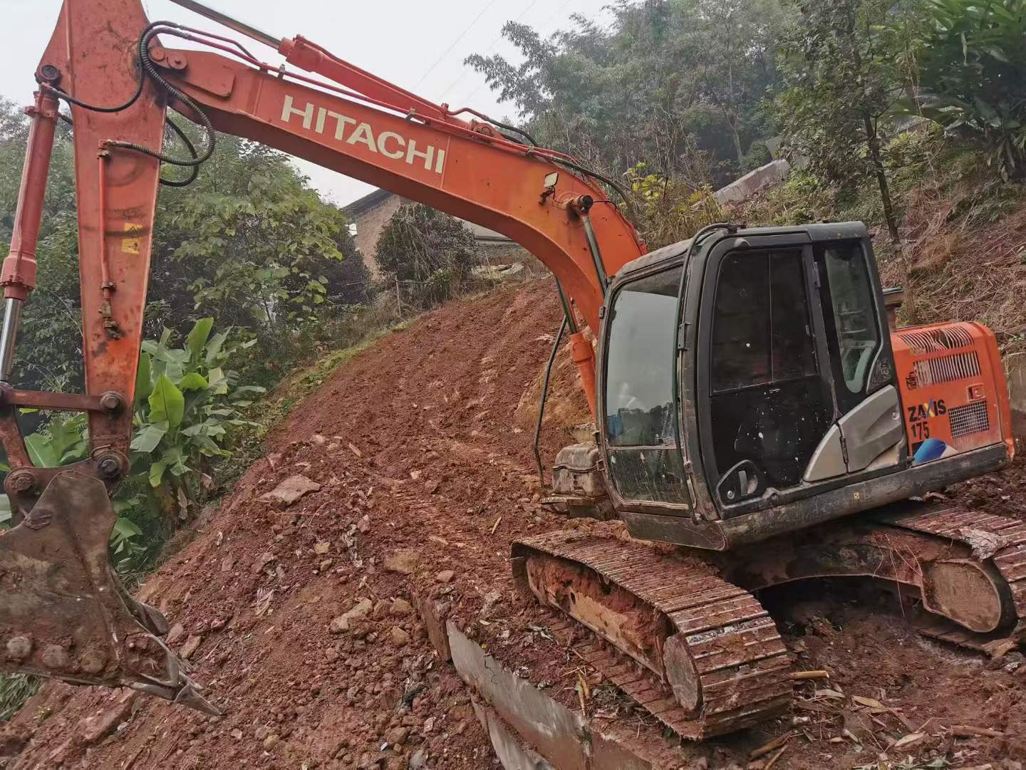 Buy Hitachi ZX120-5A Used Excavator / 1