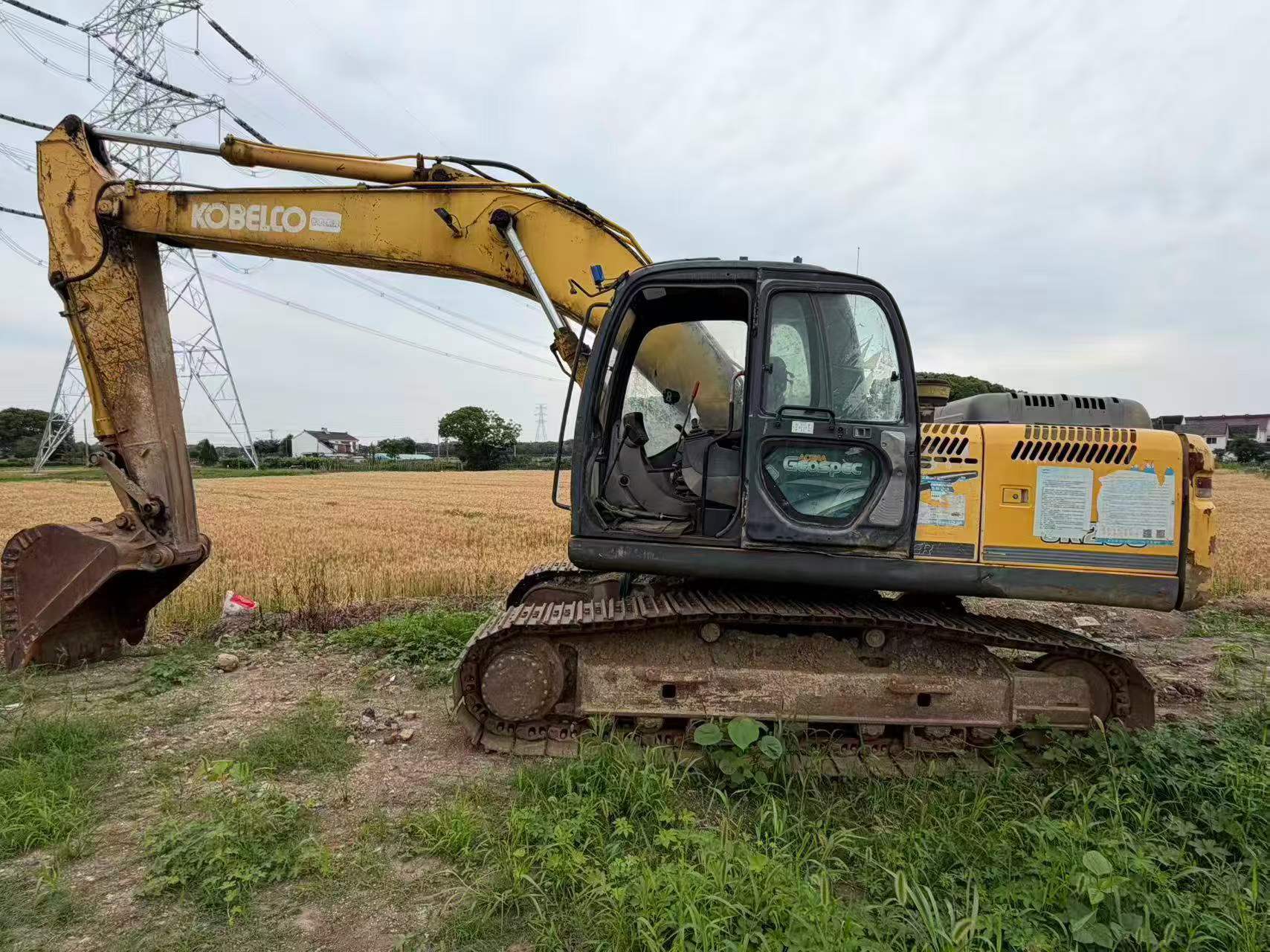 Buy Kobelco SK200 Used Excavator / 5 Buy Kobelco SK200 Used Excavator / 5