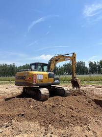 Buy XCMG XE150D Used Excavator / 4 Buy XCMG XE150D Used Excavator / 4