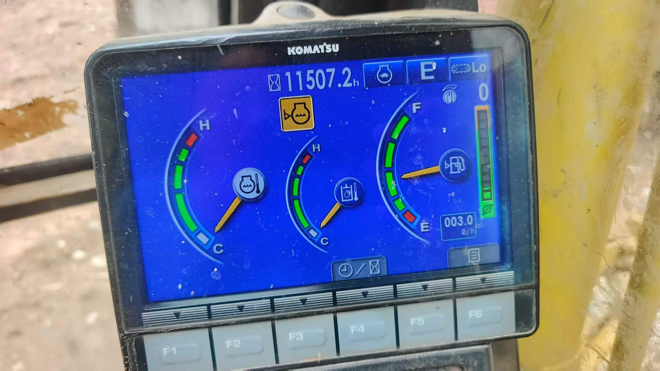 Buy Komatsu PC110-7 Used Excavator / 1