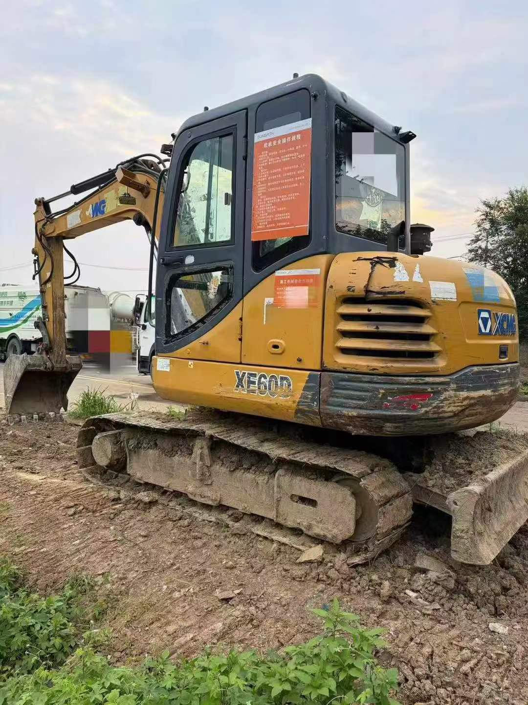 Buy XCMG XE60 Used Excavator / 3