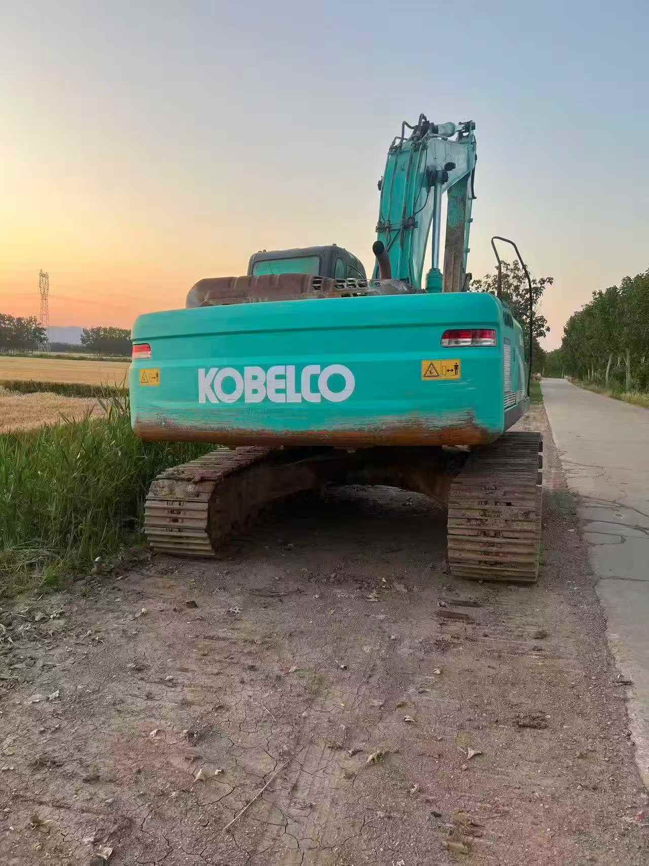 Buy Kobelco SK260 Used Excavator / 9 Buy Kobelco SK260 Used Excavator / 9