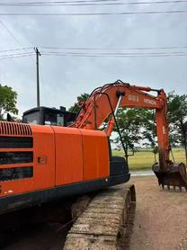 Buy Hitachi EX200-1 Used Excavator / 2 Buy Hitachi EX200-1 Used Excavator / 2