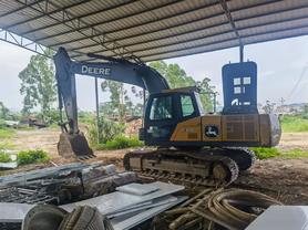 Buy JohnDeere E210 Used Excavator / 5 Buy JohnDeere E210 Used Excavator / 5