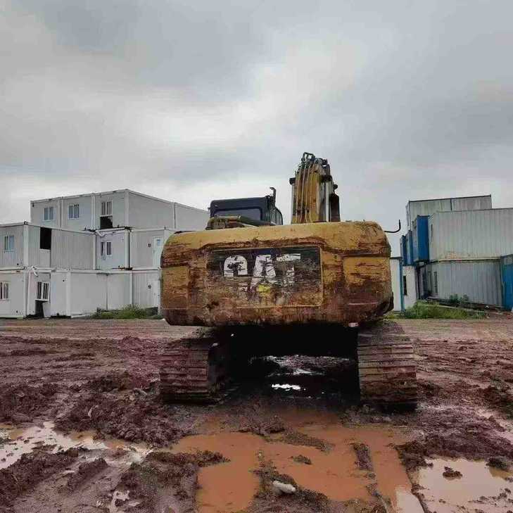 Buy Caterpillar 323D2L Used Excavator / 1
