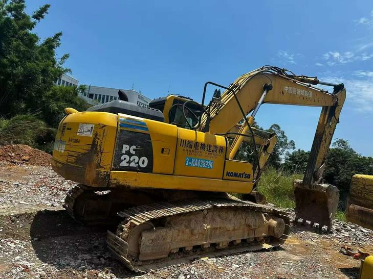 Buy Komatsu PC200-8N1 Used Excavator / 1