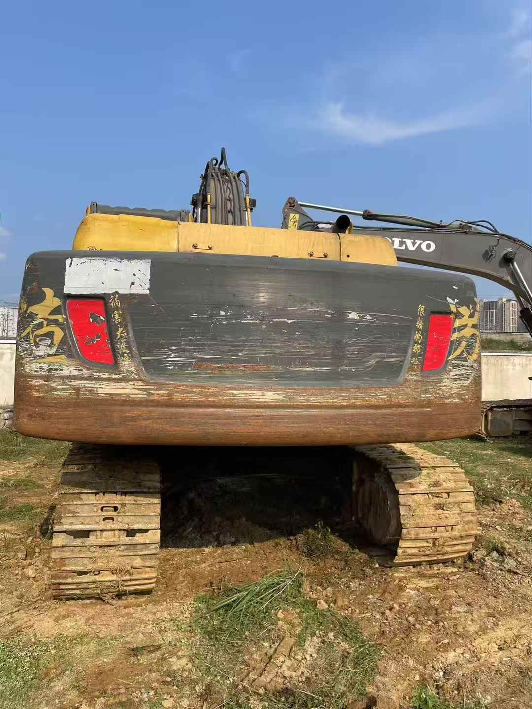 Buy Volvo EC210B Used Excavator / 2 Buy Volvo EC210B Used Excavator / 2