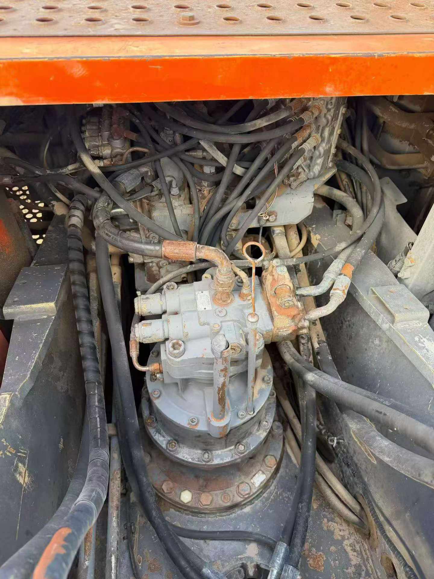 Buy Hitachi EX200-3 Used Excavator / 6 Buy Hitachi EX200-3 Used Excavator / 6